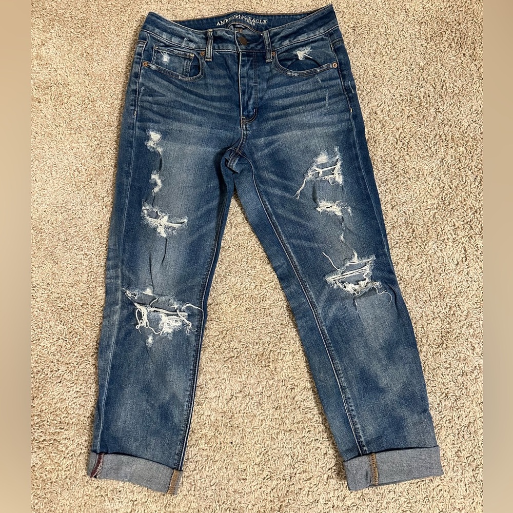 American Eagle, fit: Tomgirl, size 8, 99% cotton 1% elastane